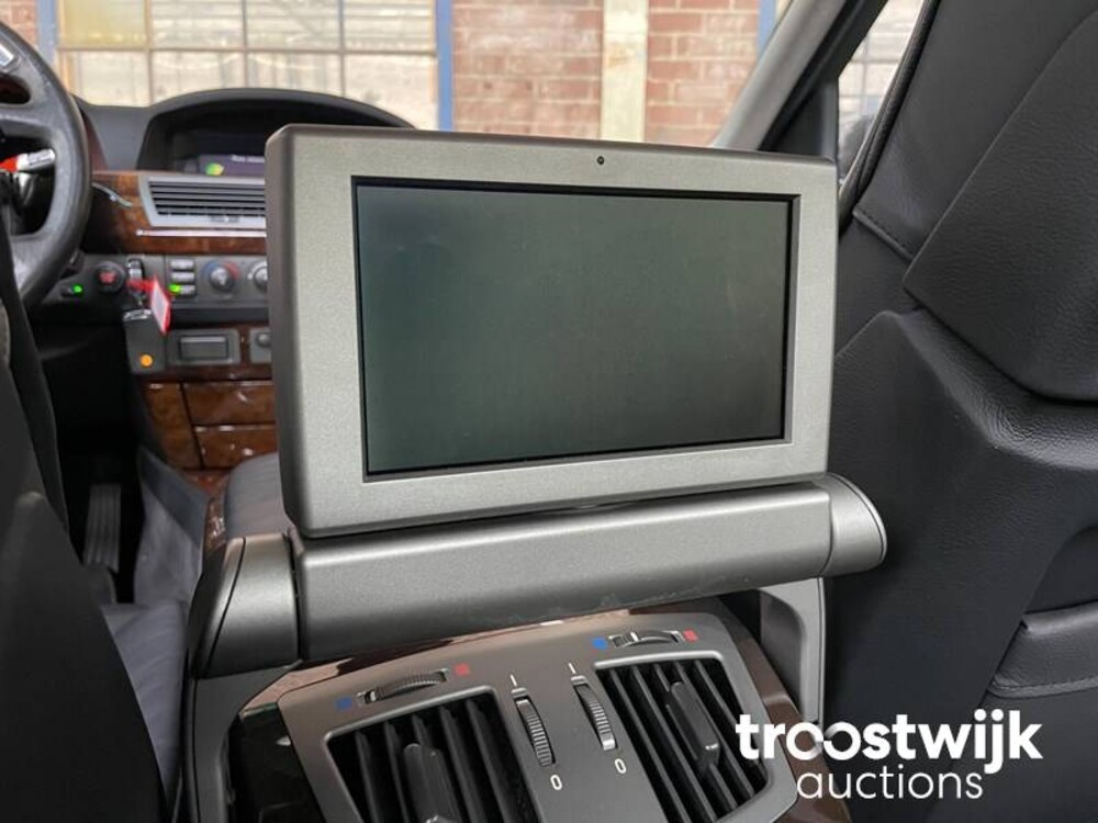 BMW 760Li E65 6.0 V12 445pk 2004 7-Serie