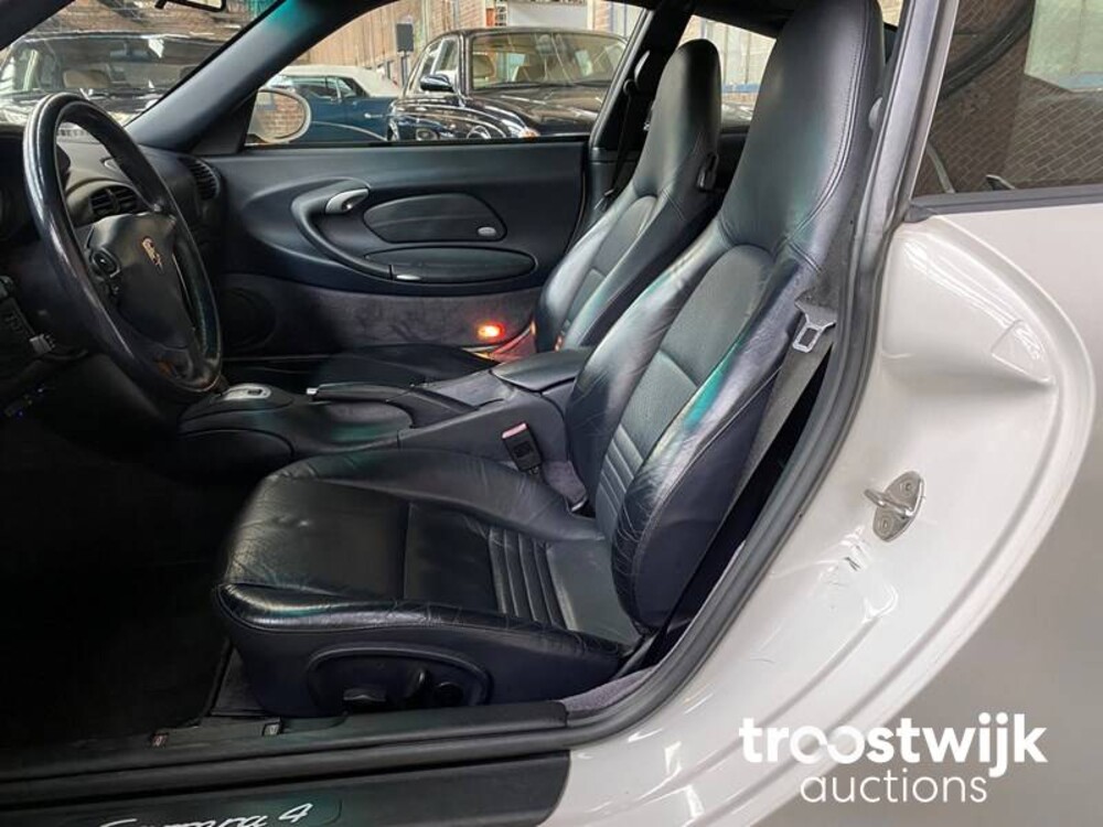 Porsche 911 996 Carrera 4 3.6 320pk 2002 -Youngtimer-