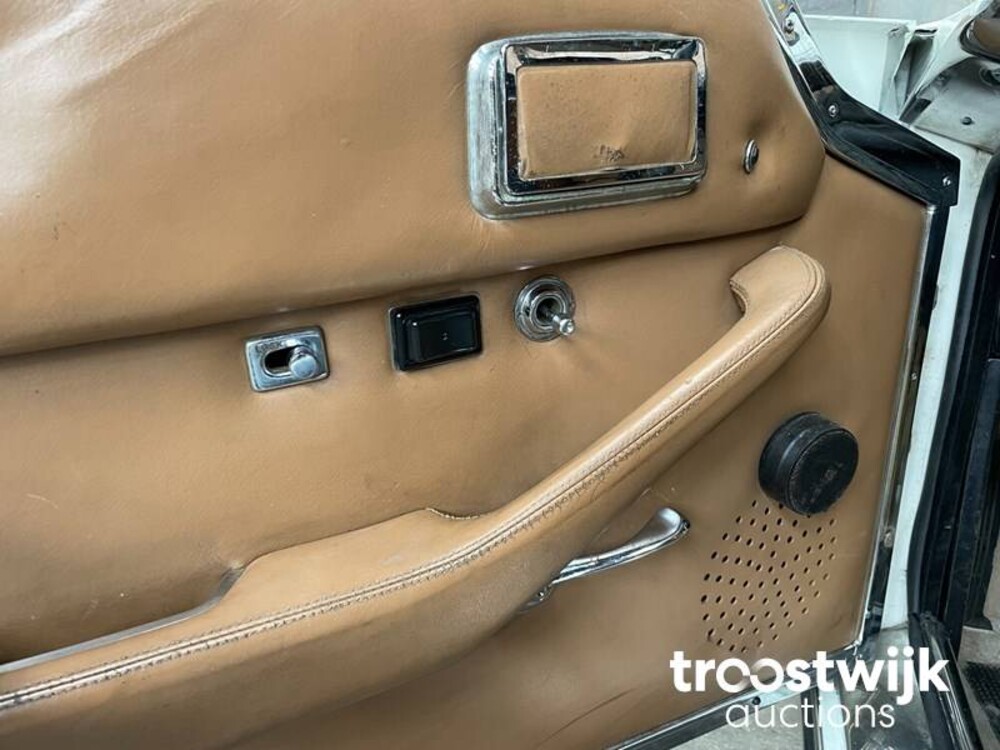 Jensen Interceptor III 7.2 330pk 1974, 54-YD-23