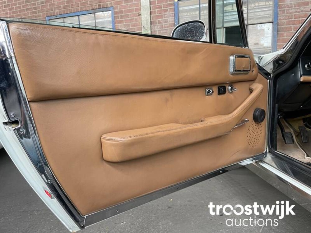 Jensen Interceptor III 7.2 330pk 1974, 54-YD-23