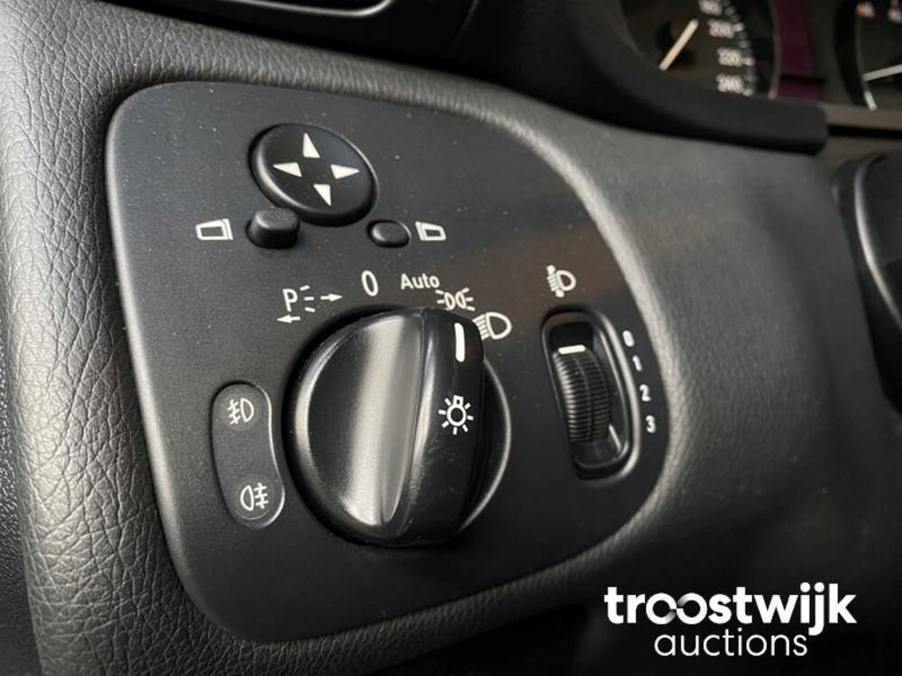 Mercedes-Benz Combi 200 K. Classic 163pk 2004, ZT-830-L