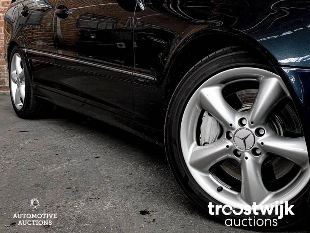 Mercedes-Benz Combi 200 K. Classic 163pk 2004, ZT-830-L