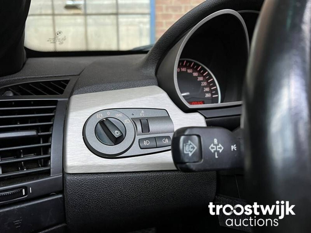 BMW Z4 Roadster 3.0i 231pk SMG 2004, T-904-HH -Youngtimer-