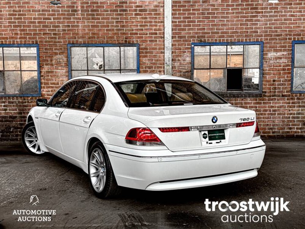 BMW 760Li E65 6.0 V12 445pk 2004
