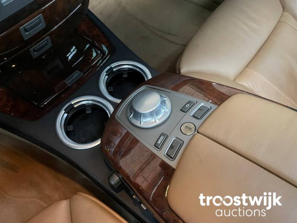BMW 760Li E65 6.0 V12 445pk 2004