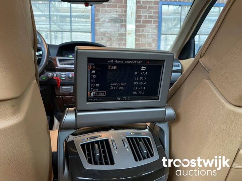 BMW 760Li E65 6.0 V12 445pk 2004