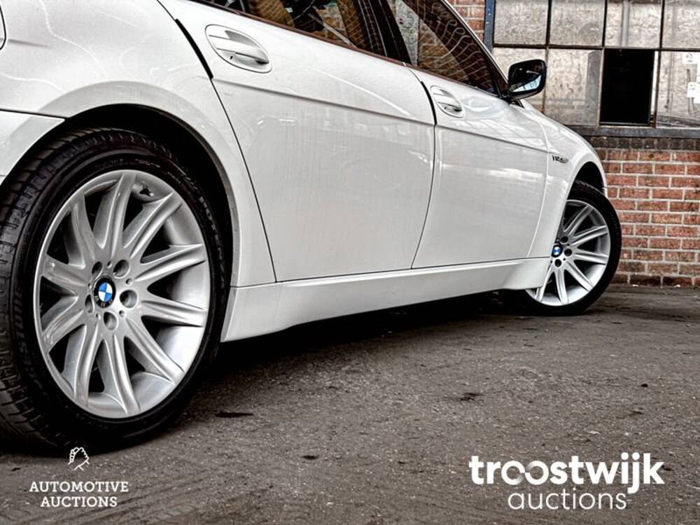 BMW 760Li E65 6.0 V12 445pk 2004