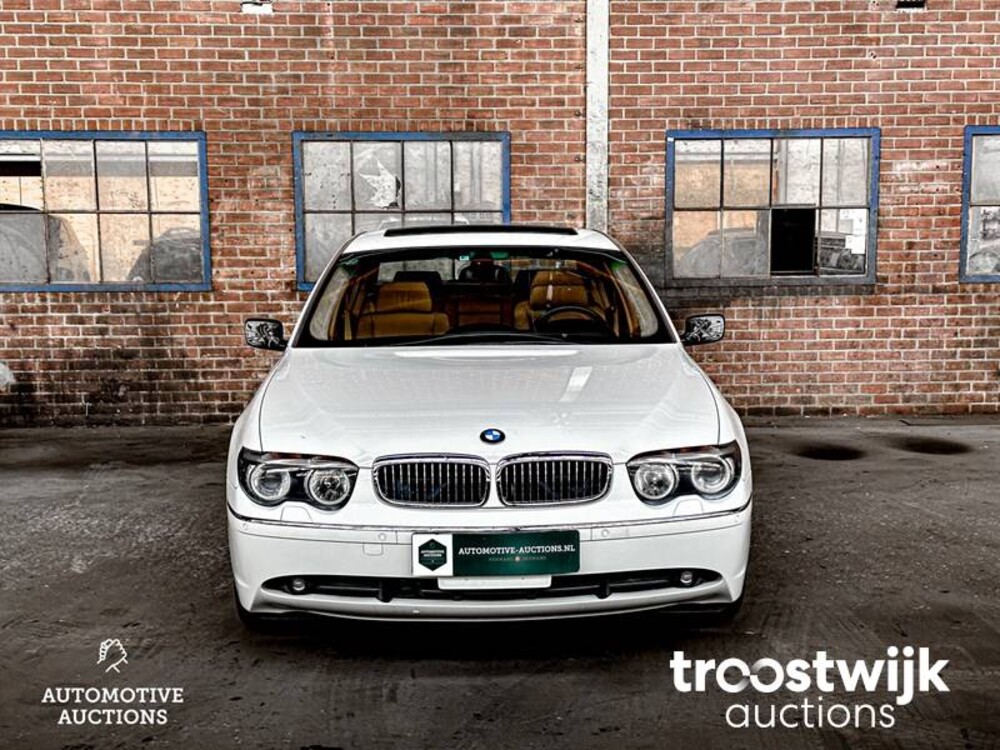 BMW 760Li E65 6.0 V12 445pk 2004