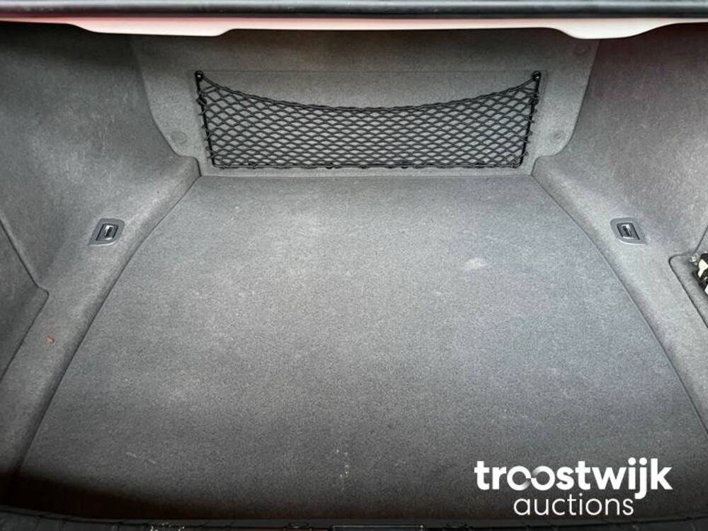 BMW 760Li E65 6.0 V12 445pk 2004