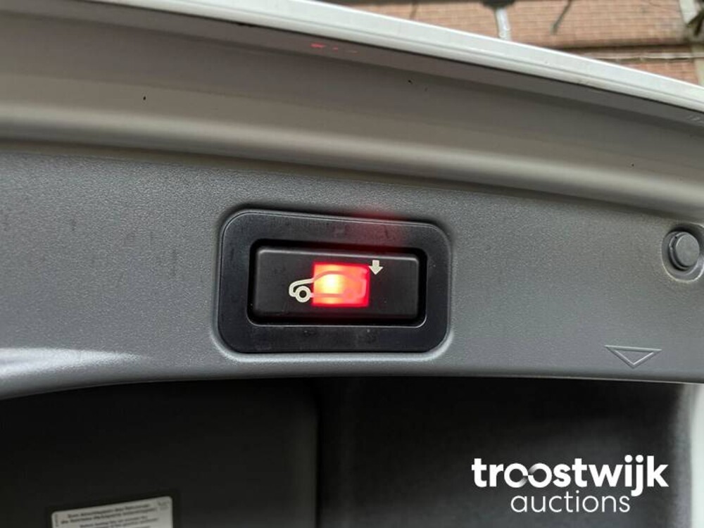 BMW 760Li E65 6.0 V12 445pk 2004