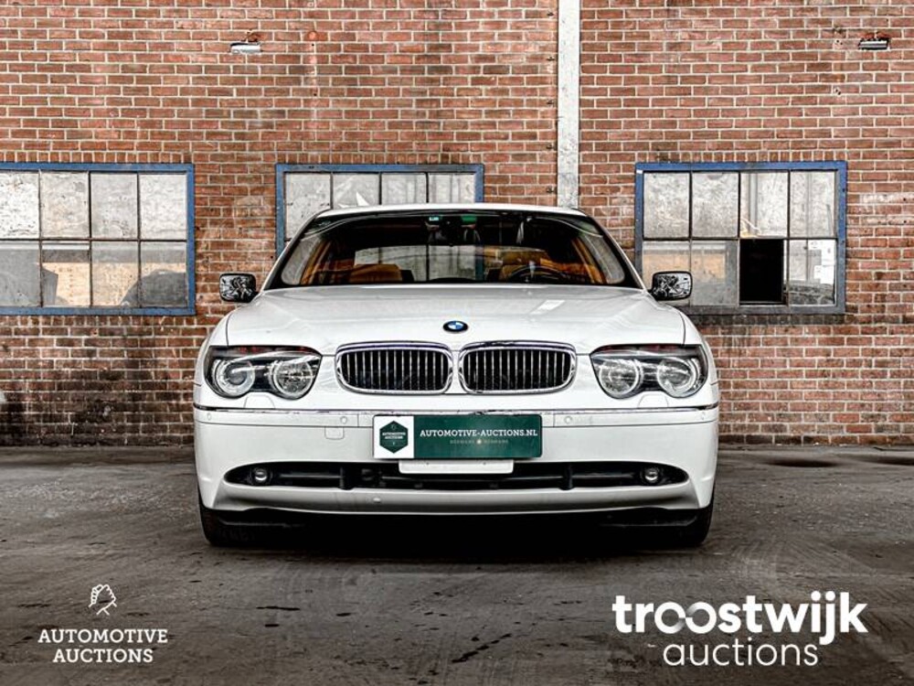 BMW 760Li E65 6.0 V12 445pk 2004