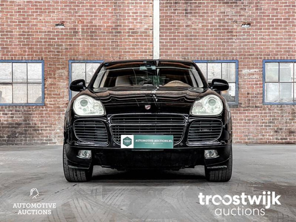 Porsche Cayenne Turbo 4.5 V8 450pk 2004 -YOUNGTIMER-