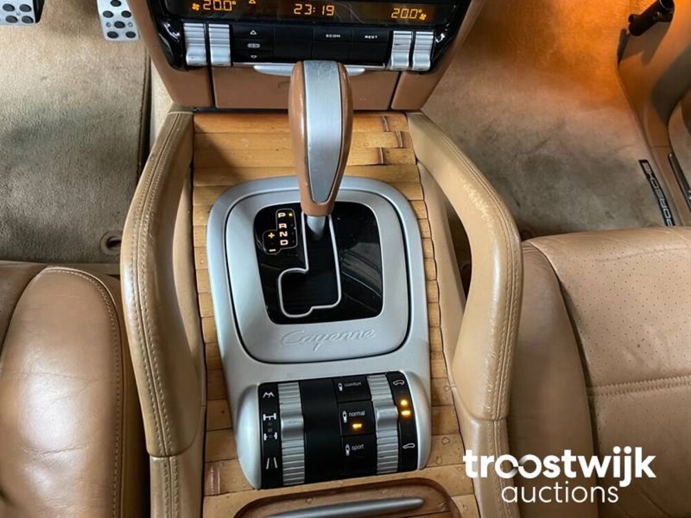 Porsche Cayenne Turbo 4.5 V8 450pk 2004 -YOUNGTIMER-