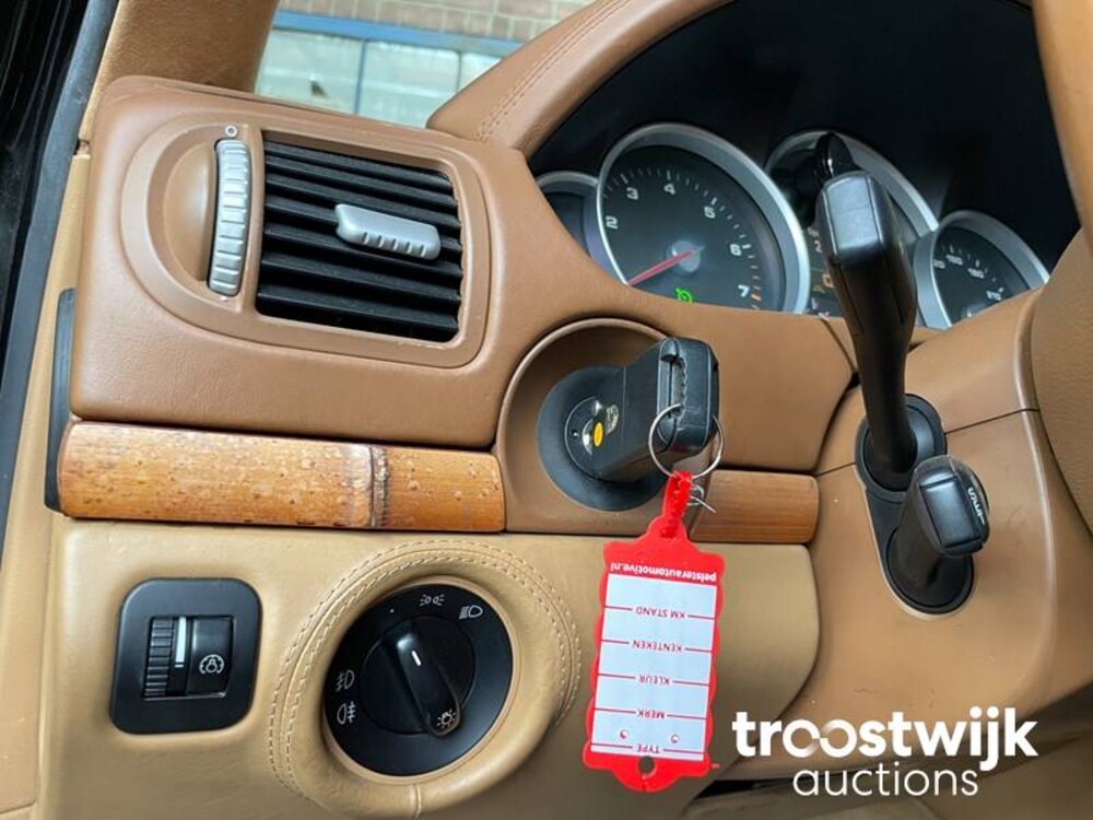 Porsche Cayenne Turbo 4.5 V8 450pk 2004 -YOUNGTIMER-