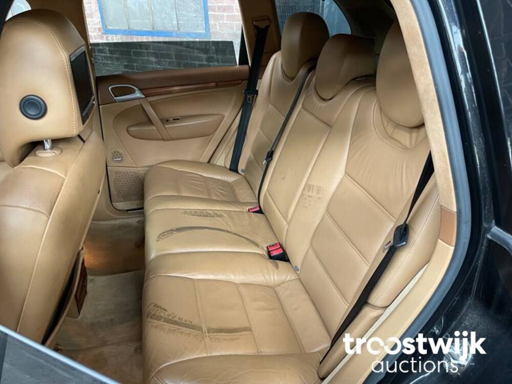 Porsche Cayenne Turbo 4.5 V8 450pk 2004 -YOUNGTIMER-