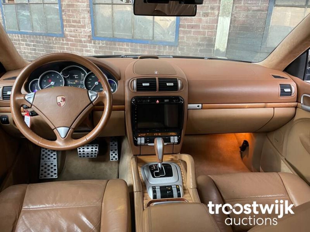 Porsche Cayenne Turbo 4.5 V8 450pk 2004 -YOUNGTIMER-