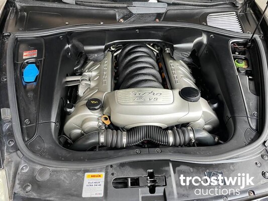 Porsche Cayenne Turbo 4.5 V8 450hp 2004 -YOUNGTIMER-