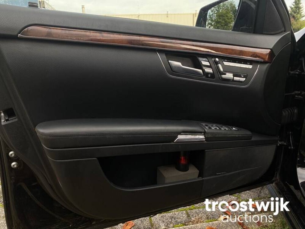 Mercedes-Benz S500 | 5.5 V8 388pk 2006 -Youngtimer-