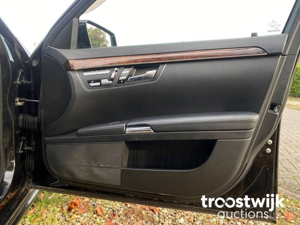Mercedes-Benz S500 | 5.5 V8 388pk 2006 -Youngtimer-