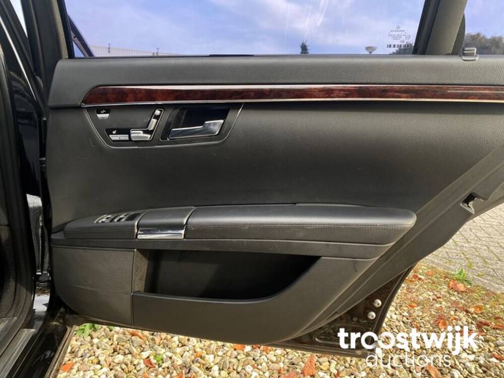 Mercedes-Benz S500 | 5.5 V8 388pk 2006 -Youngtimer-