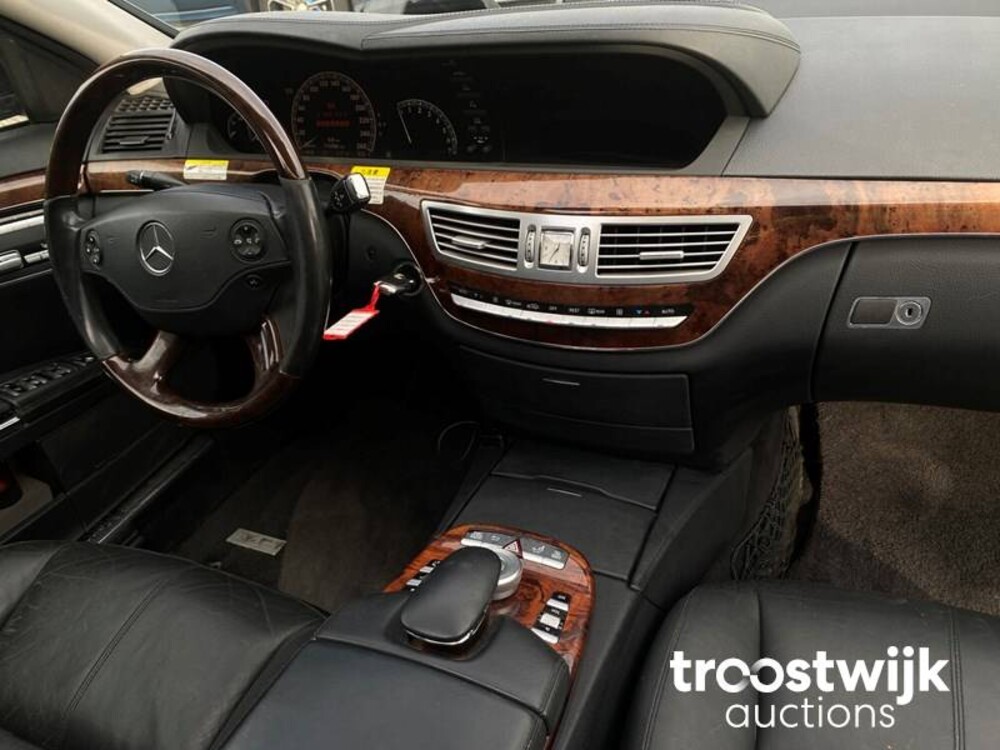 Mercedes-Benz S500 | 5.5 V8 388pk 2006 -Youngtimer-