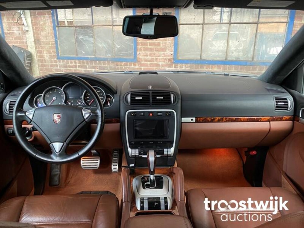 Porsche Cayenne Turbo 4.8 V8 500pk 2007
