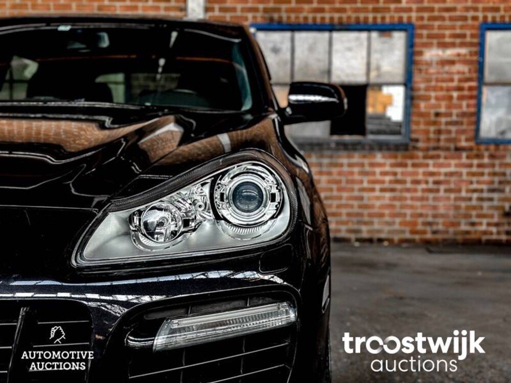 Porsche Cayenne Turbo 4.8 V8 500pk 2007