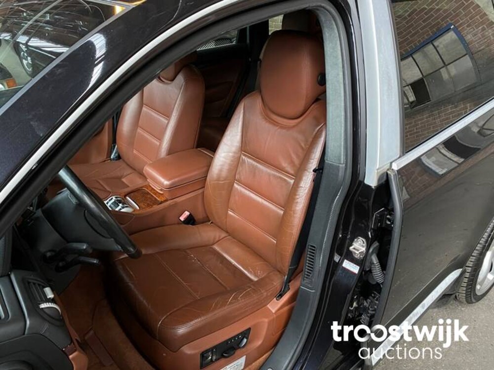 Porsche Cayenne Turbo 4.8 V8 500pk 2007