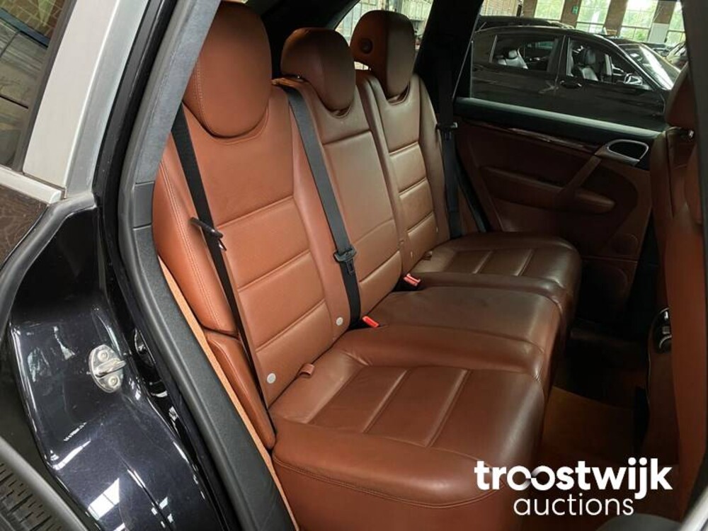 Porsche Cayenne Turbo 4.8 V8 500pk 2007