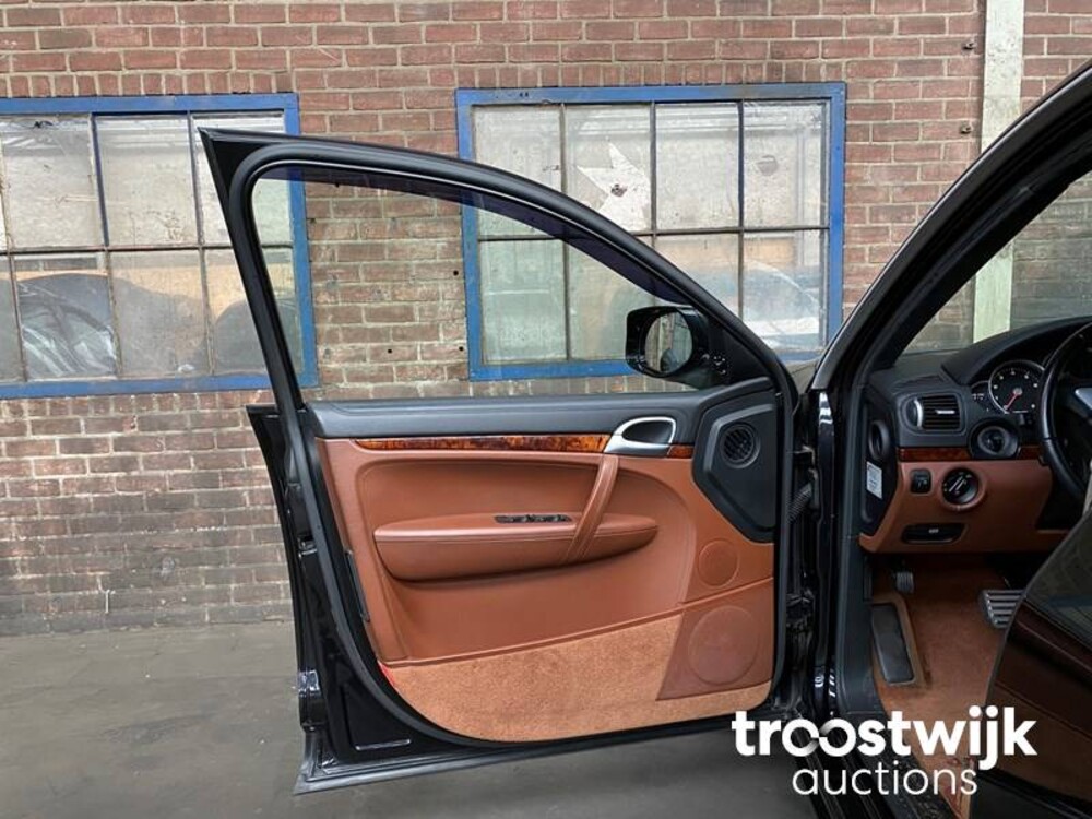 Porsche Cayenne Turbo 4.8 V8 500pk 2007