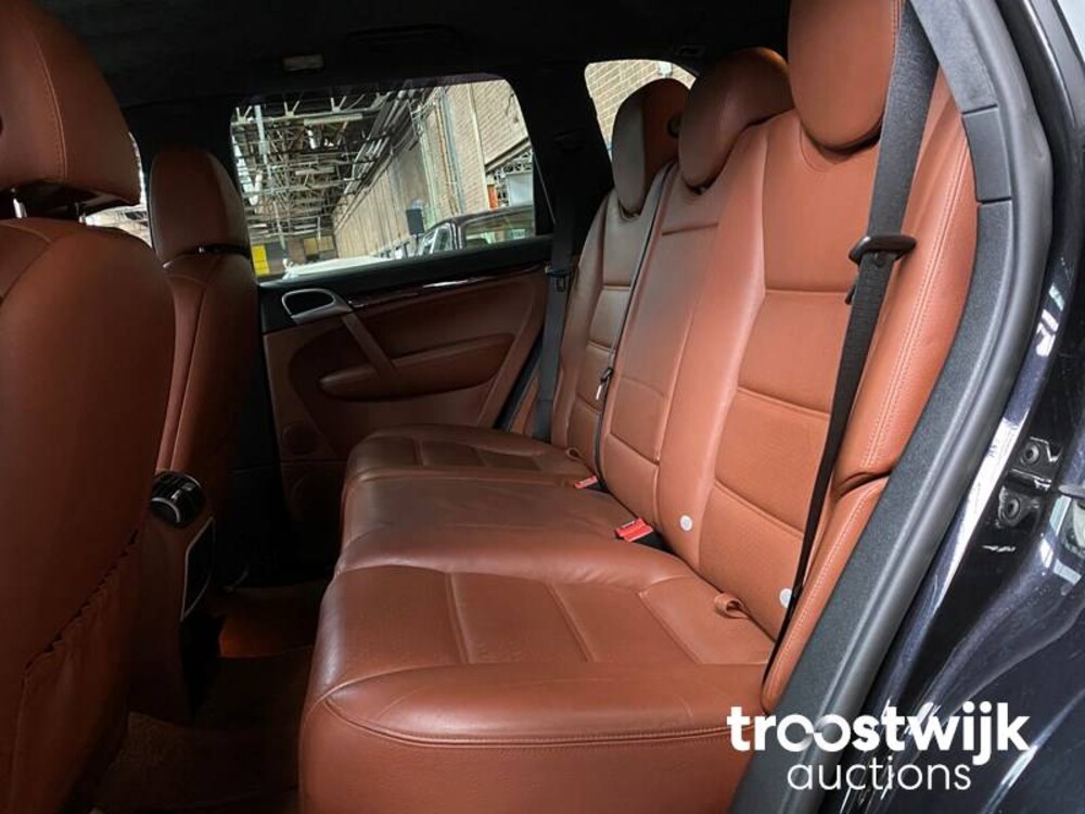 Porsche Cayenne Turbo 4.8 V8 500pk 2007