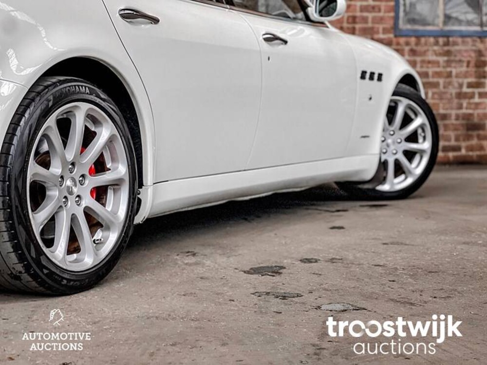 Maserati  Quattroporte 4.2 V8 Executive GT 401pk 2007 -Youngtimer-
