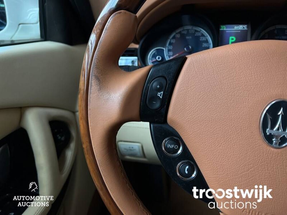 Maserati  Quattroporte 4.2 V8 Executive GT 401pk 2007 -Youngtimer-