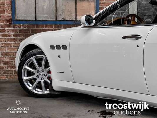 Maserati  Quattroporte 4.2 V8 Executive GT 401hp 2007 -Youngtimer-