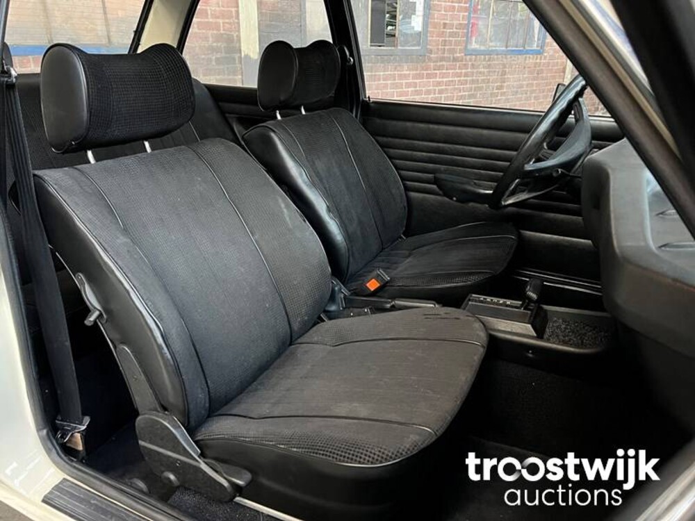 BMW 318 E21  98pk 1977, 80-YA-62