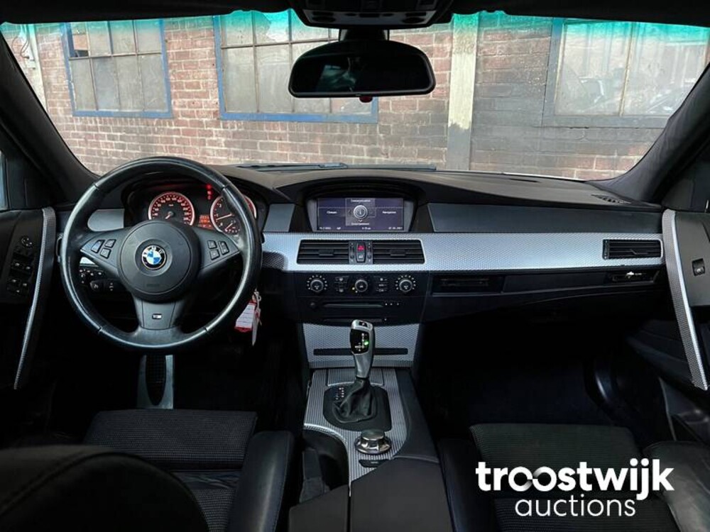 BMW 530i M-Sport E60  -Youngtimer- 231pk 2004 5-serie