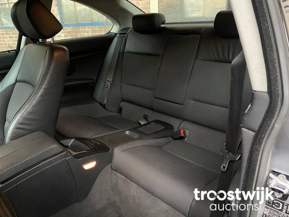 BMW 325i Coupe E92 Introduction  3-Serie 218pk 2006 -Orig NL-, 04-TK-KL -Youngtimer-