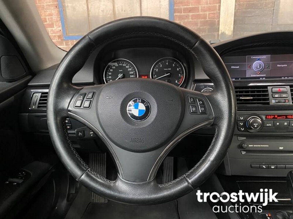 BMW 325i Coupe E92 Introduction  3-Serie 218pk 2006 -Orig NL-, 04-TK-KL -Youngtimer-