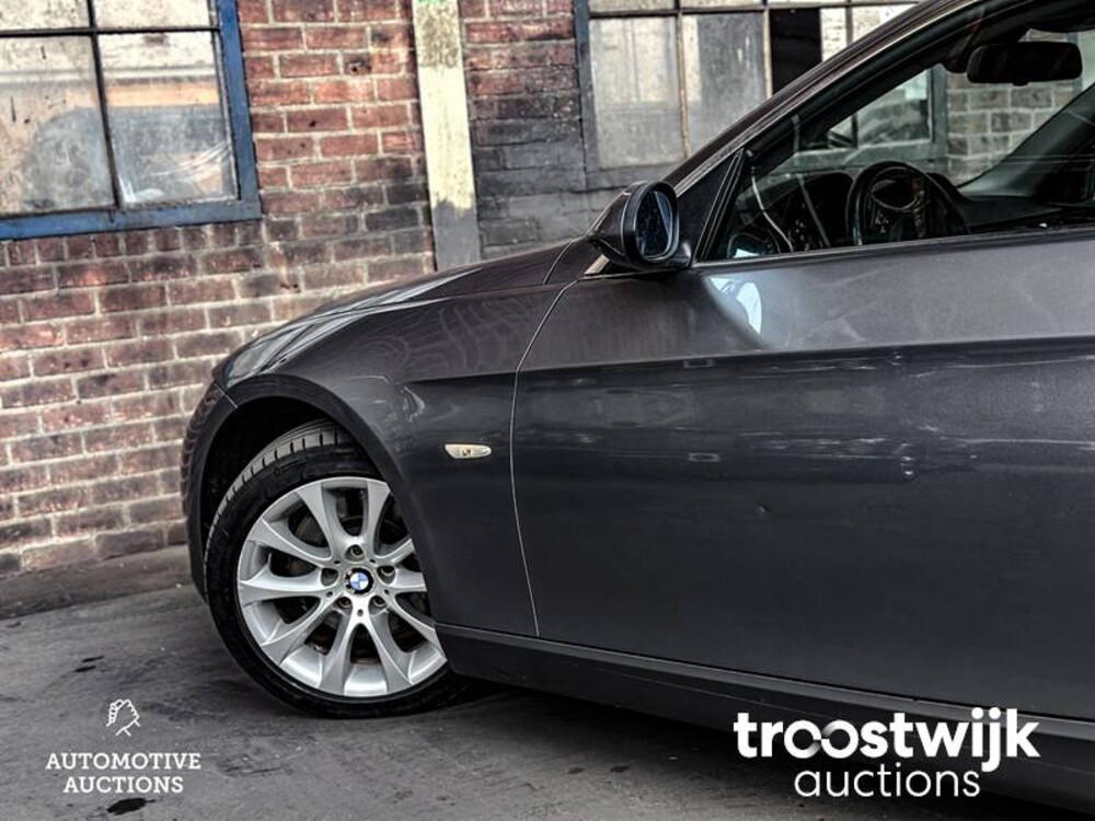 BMW 325i Coupe E92 Introduction  3-Serie 218pk 2006 -Orig NL-, 04-TK-KL -Youngtimer-