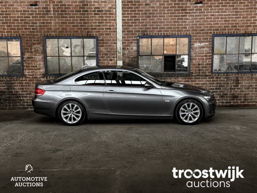 BMW 325i Coupe E92 Introduction  3-Serie 218pk 2006 -Orig NL-, 04-TK-KL -Youngtimer-