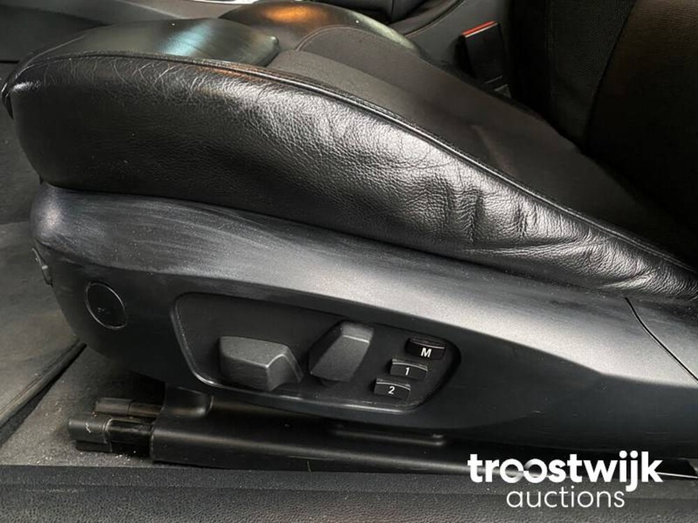 BMW 325i Coupe E92 Introduction  3-Serie 218pk 2006 -Orig NL-, 04-TK-KL -Youngtimer-