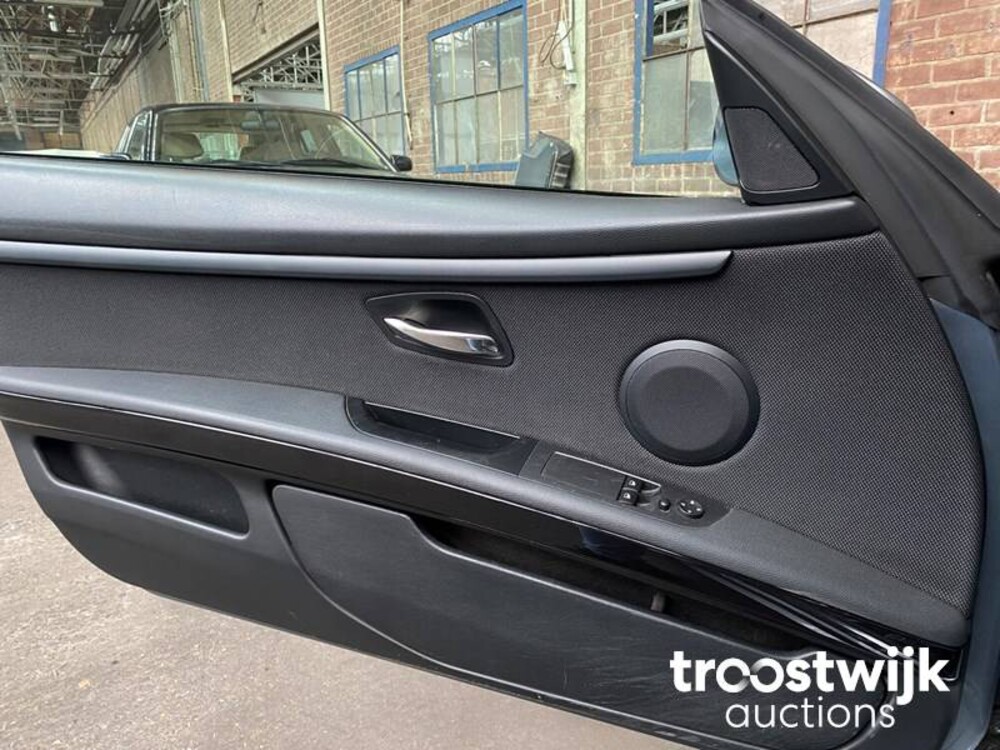 BMW 325i Coupe E92 Introduction  3-Serie 218pk 2006 -Orig NL-, 04-TK-KL -Youngtimer-