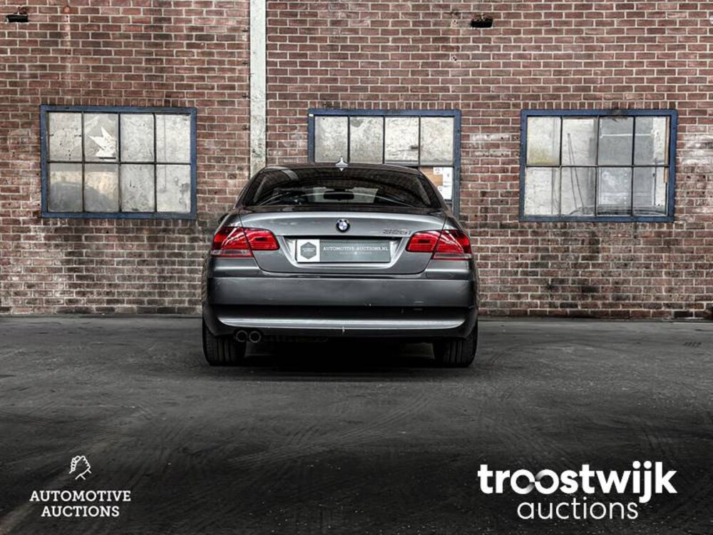 BMW 325i Coupe E92 Introduction  3-Serie 218pk 2006 -Orig NL-, 04-TK-KL -Youngtimer-