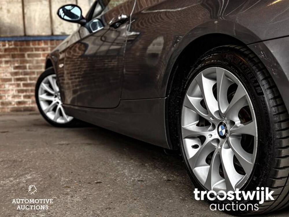 BMW 325i Coupe E92 Introduction  3-Serie 218pk 2006 -Orig NL-, 04-TK-KL -Youngtimer-