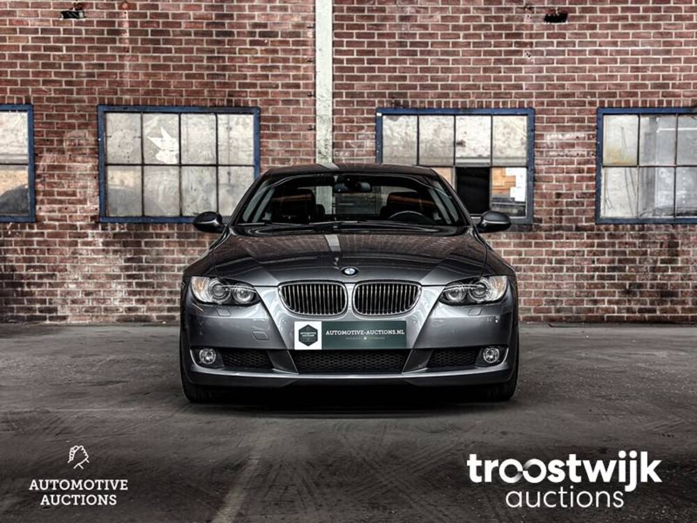 BMW 325i Coupe E92 Introduction  3-Serie 218pk 2006 -Orig NL-, 04-TK-KL -Youngtimer-