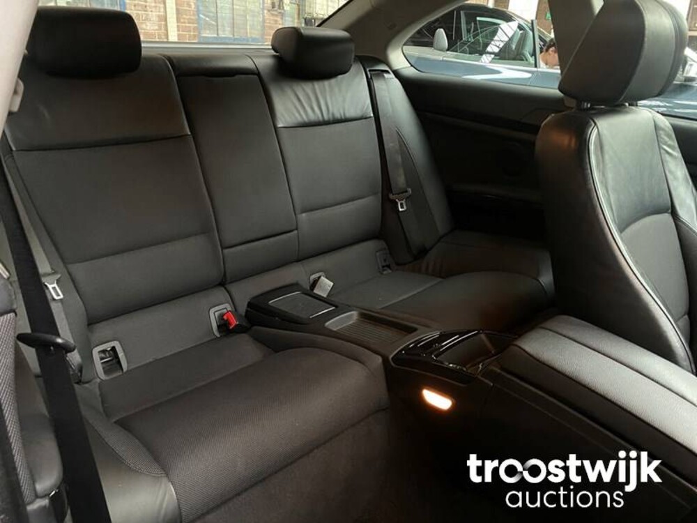 BMW 325i Coupe E92 Introduction  3-Serie 218pk 2006 -Orig NL-, 04-TK-KL -Youngtimer-