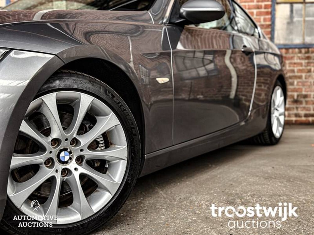 BMW 325i Coupe E92 Introduction  3-Serie 218pk 2006 -Orig NL-, 04-TK-KL -Youngtimer-