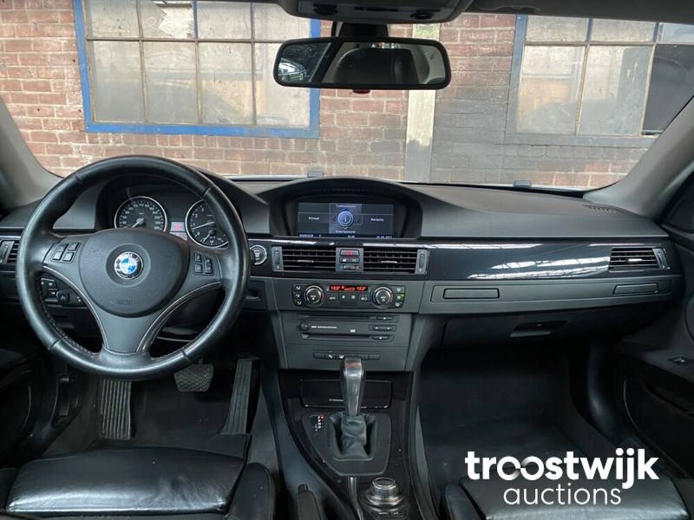 BMW 325i Coupe E92 Introduction  3-Serie 218pk 2006 -Orig NL-, 04-TK-KL -Youngtimer-