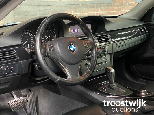 BMW 325i Coupe E92 Introduction  3-Series 218hp 2006 -Orig NL-, 04-TK-KL -Youngtimer-
