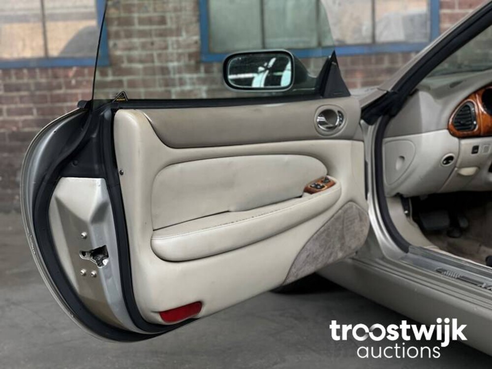 Jaguar XK8 4.0 V8 Convertible 284pk 1997, 95-SR-DX